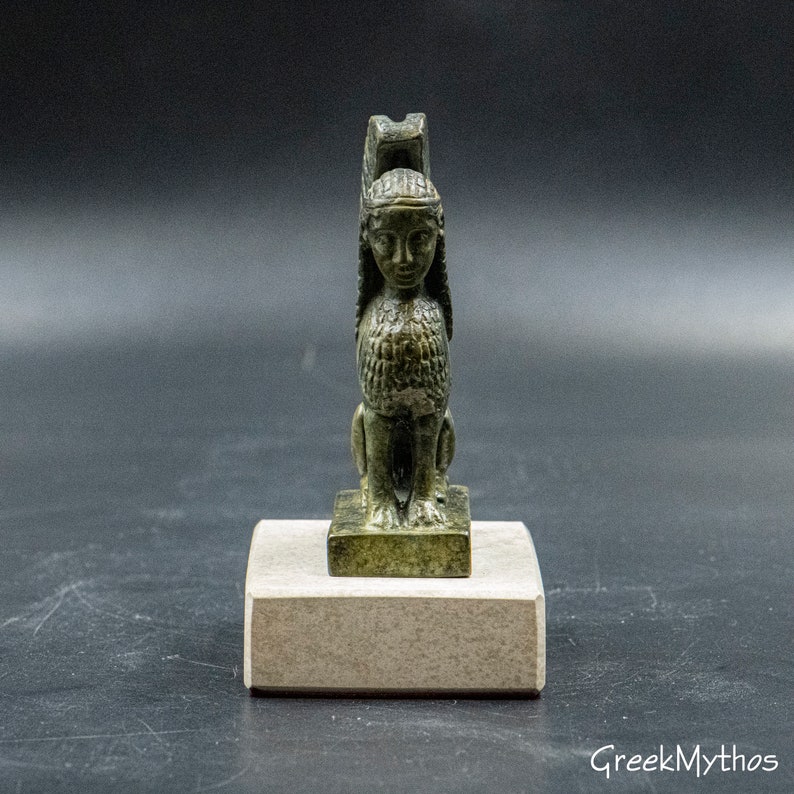 Pequeña estatua de bronce de esfinge, criatura mítica griega antigua, monstruos de la mitología griega, réplica de museo, escultura de metal, decoración del hogar imagen 7