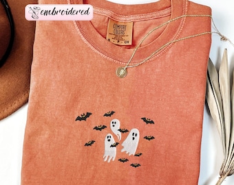 Sweat-shirt brodé « Fantômes effrayants » aux couleurs confortables, T-shirt fantômes et chauves-souris, T-shirt ambiance Halloween, Cadeau pour elle, Cadeau d'automne