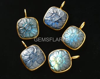 Natürlicher, funkelnder Labradorit-Anhänger in Form einer geschnitzten Blume aus Sterlingsilber, Labradorit-Blumenanhänger (12 mm), vergoldeter Labradorit-Anhänger