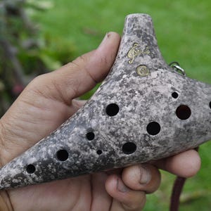 Ocarina alto c 12 trous.