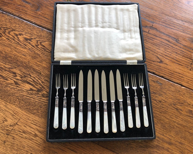 Geo Luxner & Sons Boxed Cutlery Seafood Set with Sterling Silver and Mother of Pearl Handles circa 1950s
