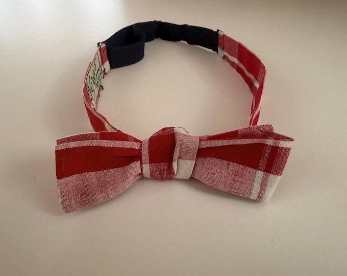 Vera’s Nassau Bahamas Red and White Madres Bow Tie - Rare