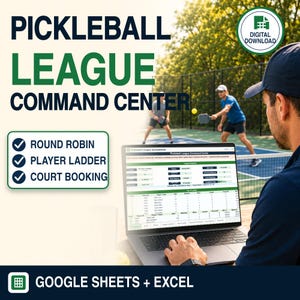 Könnte beinhalten: Eine digitale Pickleball League Command Center Tabellenkalkulation für Google Sheets und Excel. Die Benutzeroberfläche zeigt Liga-Übersichten, Spieler-Ranglisten und Platzbuchungstools. Der Text umfasst PICKLEBALL LEAGUE COMMAND CENTER, ROUND ROBIN, PLAYER LADDER, COURT BOOKING und DIGITAL DOWNLOAD.