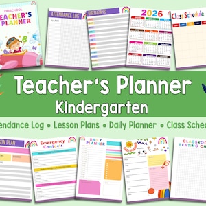 Op de afbeelding: Een lerarenplanner voor de kleuterschool, met een spiraalbinding. De planner bevat secties voor aanwezigheid, lesplannen, dagschema's en een kalender voor 2026. Kleurrijk ontwerp met regenboogaccenten.