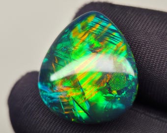 Schwarzer äthiopischer Opal-Birnen-Cabochon für die Schmuckherstellung (20x18x9 mm)