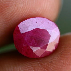 Natural Oval Ruby Gemstone 4.75 Ct (10x8x6 mm)