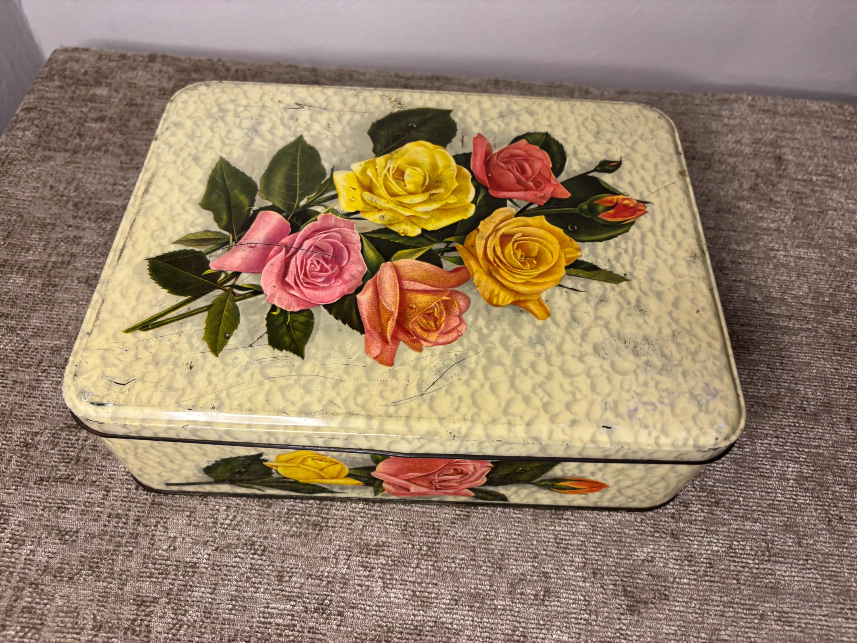 Retro Biscuits Tin - Etsy UK