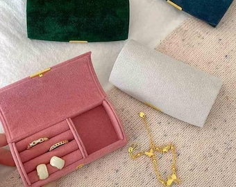 Custom Mini Travel Jewelry Box - Small Velvet Ring Holder - Name Bridesmaid Gift - Earring Organizer Jewelry Case