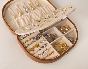 Personalize Leather Jewelry Box,Portable Travel Case, Multifunctional Organizer for Earrings Rings Necklaces Christmas Birthday Gift for her