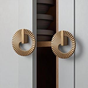 Sunburst Knob, Art Deco Fluted Ring Drawer Handle, for Wardrobe, Dresser