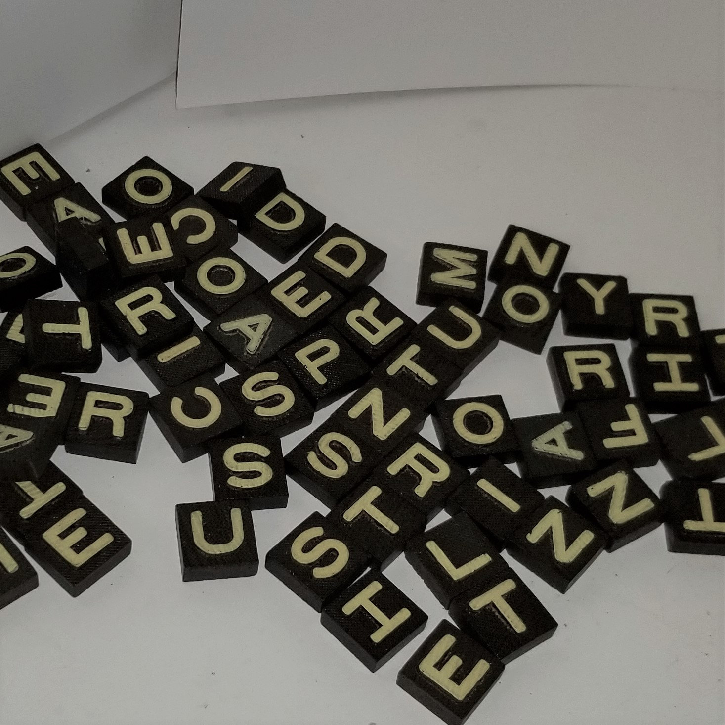 300+ pcs mixed letter tiles, lot letter mix, game pieces. Assortment s –  UpperDutch