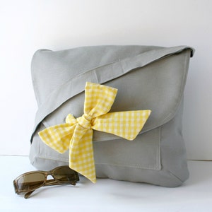 Sac de messager gris, sacoche de toile avec l'arc de Gingham, sac de crossbody de Vagan, sac de couche-culotte de coton, cadeaux de Valentines pour elle, cadeaux pour la femme
