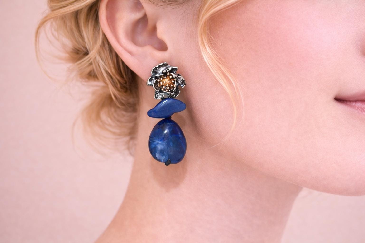 Accueil BOUCLES D'OREILLES Boucles D'oreilles Clous Solitaires Femme Carador En Plaque Or Et Spinelle Bleu  27549