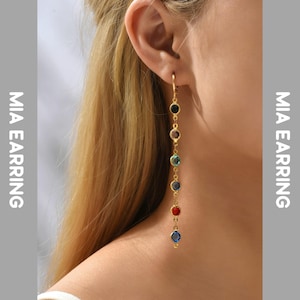 Puede incluir: Un letrero de madera rústico con el texto "Welcome to our home" en un estilo manuscrito. El letrero presenta un acabado envejecido y un diseño sencillo y acogedor, ideal para un porche o entrada.