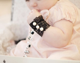 Fingerless Lace Gloves/Wrist Cuffs with Pearl Buttons Newborn/Baby/Child Photo Prop