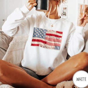 Faux Embroidery American Flag Hoodie, Patchwork USA Flag Sweatshirt, Vintage 4th of July Pullover, Patriotic Quilt Design, Boho USA Jumper