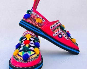 berber Babouch with heel strap, Traditionnel Sabou, Amazigh Babouch