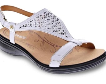 Women's Revere Santa Fe Coconut Sandal Sz 36