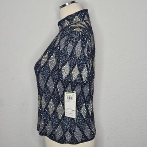 Top vintage Adrianna Navy Papell de seda con lentejuelas y cuentas, cuello alto, talla 8, nuevo con etiquetas. imagen 5