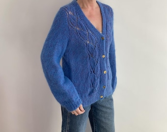 Cardigan vintage in misto mohair – Maglione fatto a mano con motivo a trama larga, blu e viola – Bottoni – Taglia M