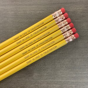 Snap in case of frustration Pencil set of in yellow. image 8