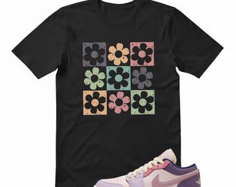 Maglietta floreale retrò da abbinare alle AJ 1 Low SE rosa e viola, t-shirt vintage con grafica floreale, t-shirt abbinata alle sneakers, maglietta estetica pastello stile metà secolo