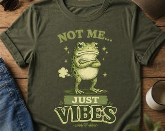 Imagen PNG de una rana divertida, gráfico de meme vintage, diseño de camiseta "Not Me Just Vibes" (descarga instantánea)