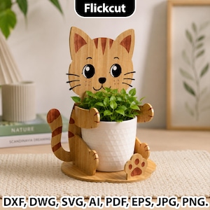 Può includere: Una fioriera a forma di gatto in legno che tiene un vaso bianco con piante verdi. Il gatto ha un motivo a strisce e un'impronta di zampa sulla base. Il testo "Flickcut" è in alto. La parte inferiore dell'immagine contiene il testo "DXF, DWG, SVG, AI, PDF, EPS, JPG, PNG."