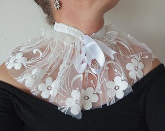 Detachable White Ruffle Collar, Victorian Style Neck Ruff