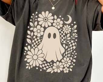 Ghost Shirt, Checkered Floral Halloween Tee, Retro Groovy Ghost Sweatshirt, Cute Cottagecore Ghost Gift, Vintage Spooky Season Fall Tee