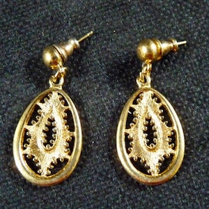 Earrings Vintage Monet Teardrop Dangle Jewelry