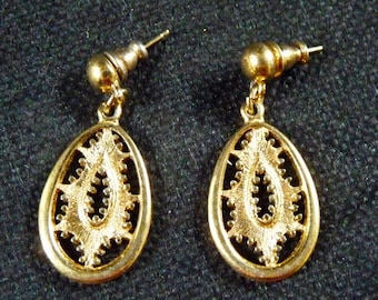 Earrings Vintage Monet Teardrop Dangle Jewelry