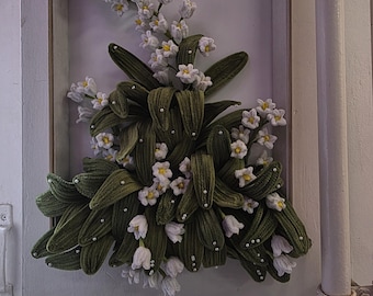 Flower frame made from pipe cleaners