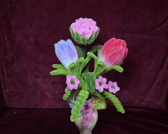 Pipe cleaner flower with vase