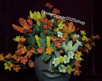 Pipe cleaner flower with vase