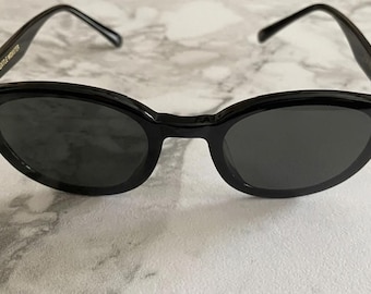 GENTLE MONSTER Sunglasses New BORN 64-19-146 Black Lenses Black Frame Pre-Owned