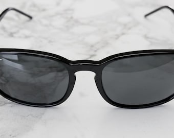 Ray-Ban RB4387 Sunglasses 601/71 56-18 145 3N Green Lenses Black Frame Pre-Owned