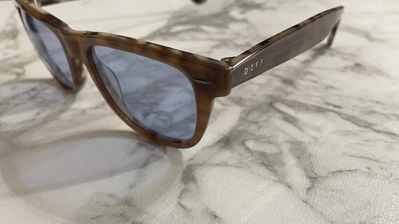 DIFF EYEWEAR -Make A Difference Sunglasses MO-CN4… - image 3