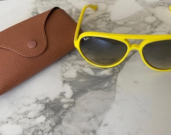 Ray-Ban RB4125 CATS Sunglasses 5000 754/32 2N Gray Lenses Yellow Frame WCase Pre-Owned