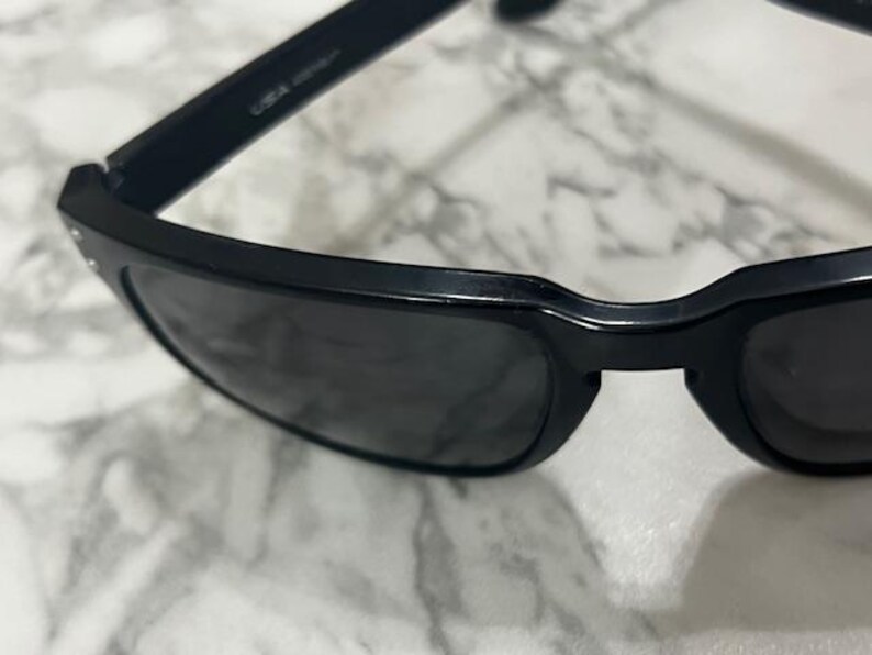 Oakley Holbrook Prizm herrglasögon med polarisering OO9417 59 mm svart båge begagnad bild 6