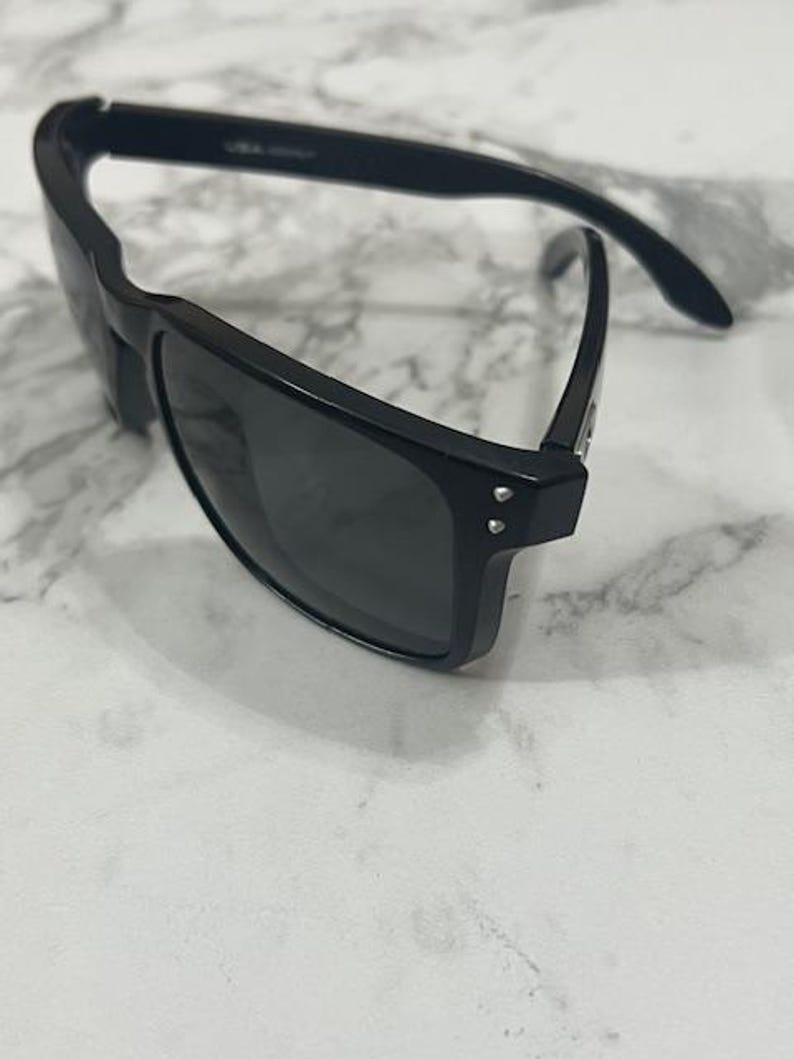 Oakley Holbrook Prizm herrglasögon med polarisering OO9417 59 mm svart båge begagnad bild 3