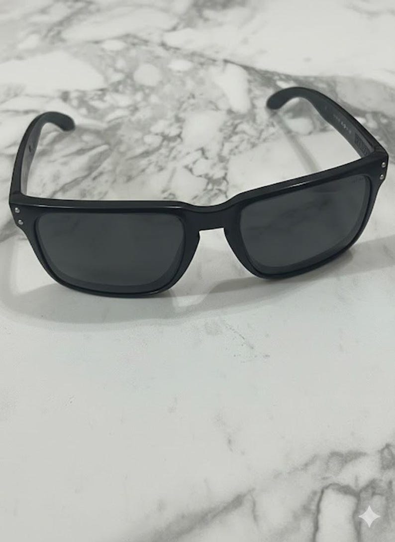 Oakley Holbrook Prizm herrglasögon med polarisering OO9417 59 mm svart båge begagnad bild 1