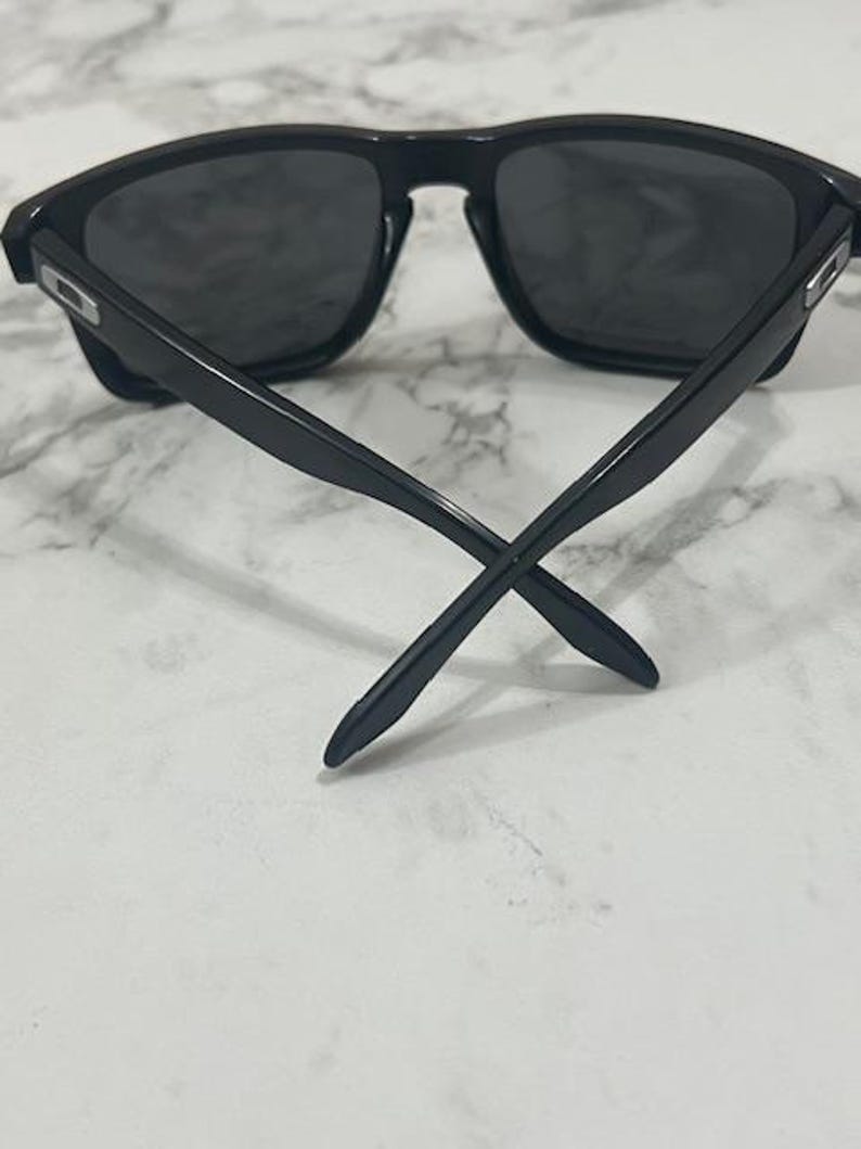 Oakley Holbrook Prizm herrglasögon med polarisering OO9417 59 mm svart båge begagnad bild 4