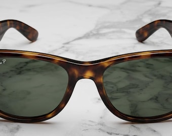 Ray-Ban RB2132 New Wayfarer Sonnenbrille 3P polarisierte grüne Gläser Tortoise Frame Pre-Owned
