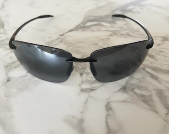 Maui Jim Sunglasses MJ-422-02 25 Breakwall Green Lenses 63-13-127