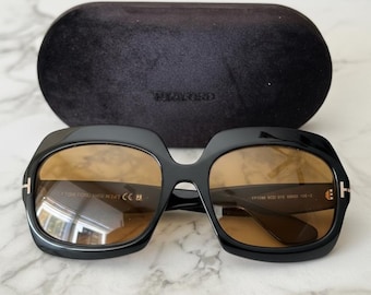 Gafas de sol Tom Ford REN TF1155 01E 60-20 con lentes en negro brillante y amarillo dorado, con estuche, usadas.