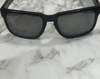Oakley Holbrook OO9102-U455 57mm Matte Black Sunglasses Pre-Owned
