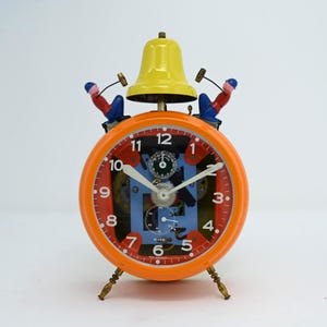 1960er Jahre Bradley Busy Boy Mechanischer Wecker West Germany Animated Hammer Bell