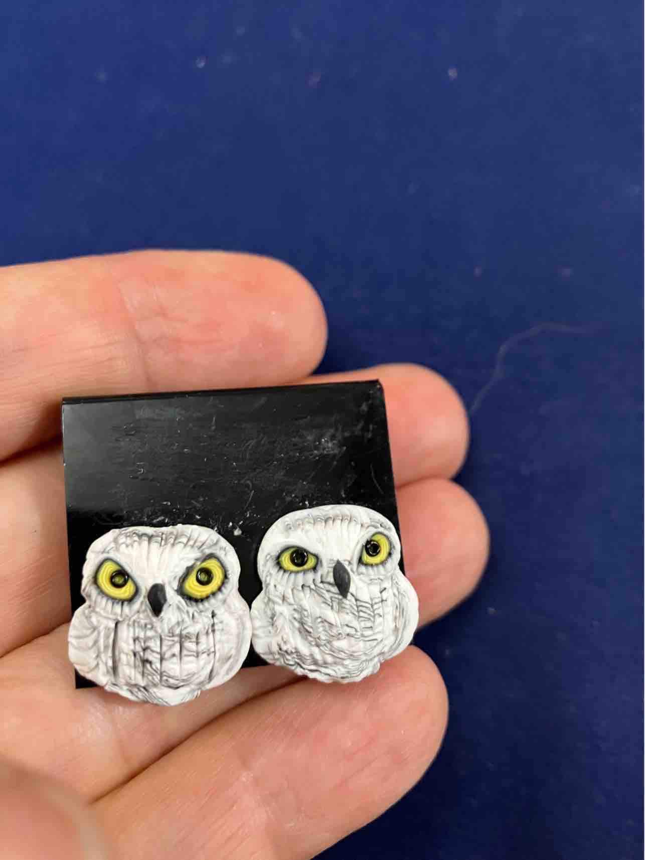 Snowy Owl post earrings