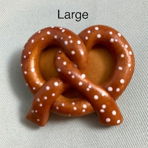 Soft pretzel Pin